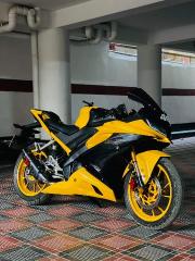 YAMAHA R15 V3